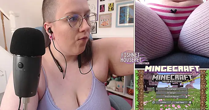 Snapshot of fishnethousepet chatting on March 2026 02:12:02 PM fishnethousepet online show from March 2026 02:12:02 PM