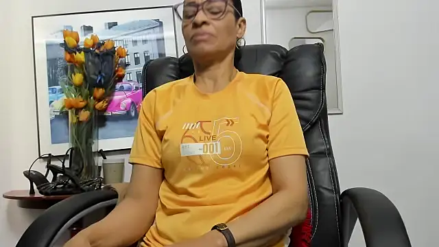 Aries Mature online show from October 2025 02:26:01 PM