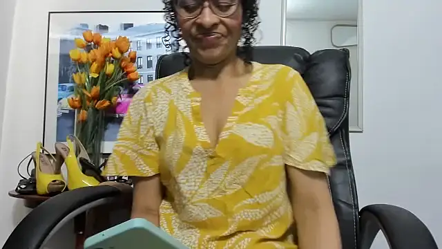 Aries Mature online show from November 2025 03:01:02 PM