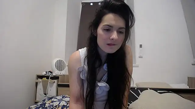 Snapshot of desirmiss1 chatting on February 2025 02:00:01 PM desirmiss1 online show from February 2025 02:00:01 PM