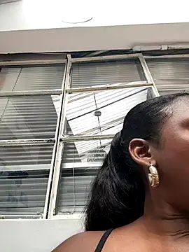 Tayra Siny online show from October 2025 08:30:02 PM