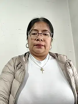   valentina18 online show from December 2025 01:05:02 PM