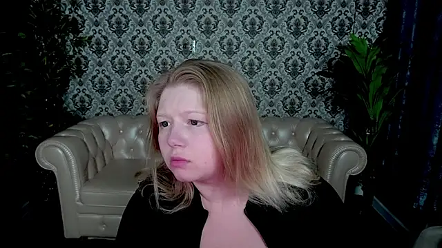 Snapshot of Tinker_Belll chatting on September 2025 07:06:02 PM Tinker Belll online show from September 2025 07:06:02 PM