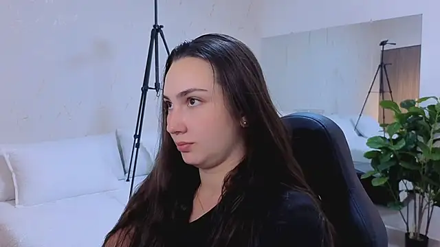 Snapshot of ava_blue chatting on February 2026 07:43:02 PM ava blue online show from February 2026 07:43:02 PM