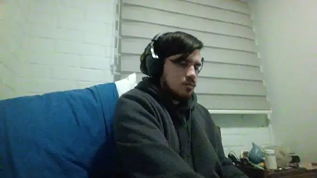 Snapshot of hung_weeb chatting on May 2026 05:48:02 AM hung weeb online show from May 2026 05:48:02 AM