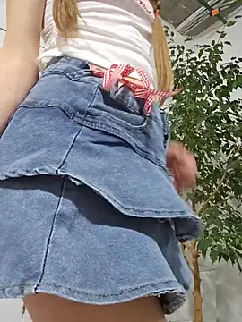 Snapshot of elikako chatting on April 2026 11:26:02 AM elikako online show from April 2026 11:26:02 AM