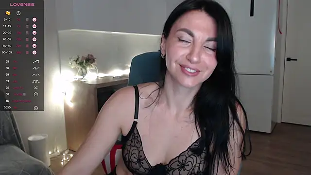 Snapshot of Mary_love16 chatting on May 2026 08:21:01 AM Mary love16 online show from May 2026 08:21:01 AM