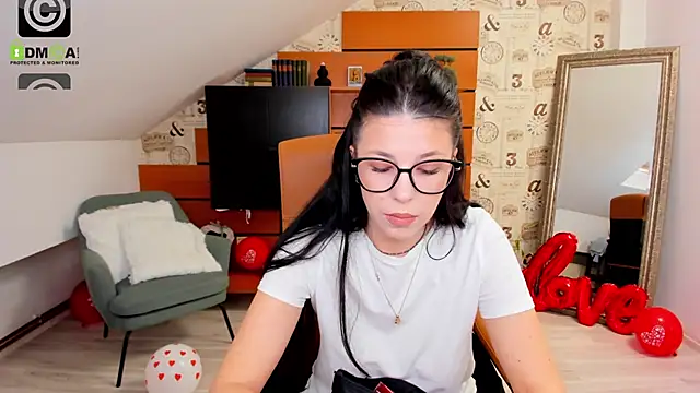 EmillyTaylor online show from March 2025 10:52:01 AM