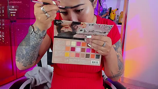 eymy-hadid online show from September 2025 03:17:02 PM