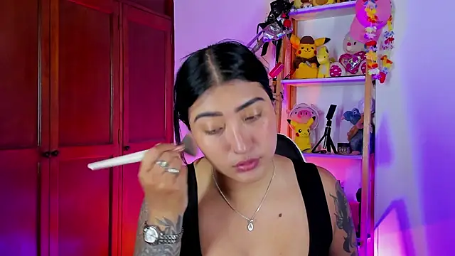 eymy-hadid online show from November 2025 09:03:02 PM