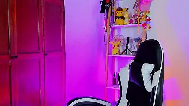 eymy-hadid online show from November 2025 09:26:02 PM