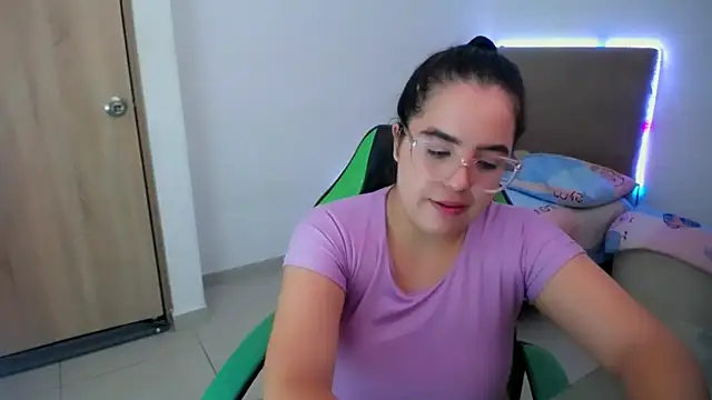  alicia z online show from March 2025 08:54:01 PM