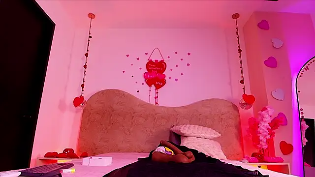 zzoe  online show from February 2026 03:15:01 AM