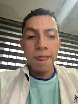 Snapshot of davinalhot chatting on April 2026 06:45:01 PM davinalhot online show from April 2026 06:45:01 PM