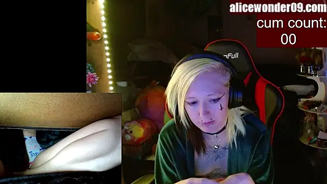 alicewonder09 online show from February 2025 04:46:02 AM