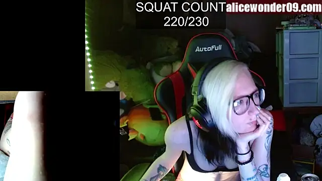 alicewonder09 online show from March 2025 04:35:01 AM