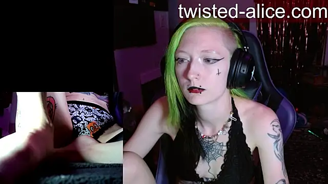 Snapshot of alicewonder09 chatting on July 2026 03:23:01 AM alicewonder09 online show from July 2026 03:23:01 AM