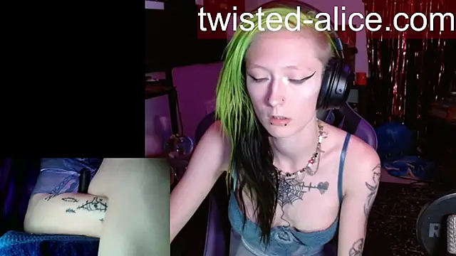 Snapshot of alicewonder09 chatting on July 2026 03:11:02 AM alicewonder09 online show from July 2026 03:11:02 AM