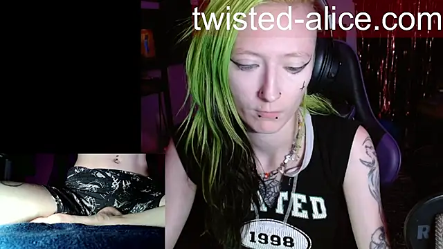 Snapshot of alicewonder09 chatting on July 2026 03:34:01 AM alicewonder09 online show from July 2026 03:34:01 AM
