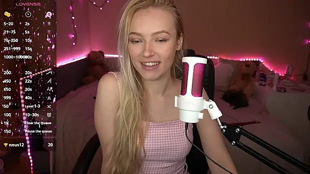 AmandaFiree online show from February 2026 07:18:01 AM