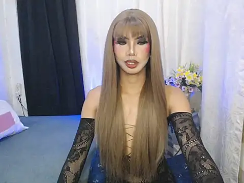 Snapshot of MirabelleNotch chatting on February 2026 12:20:01 PM MirabelleNotch online show from February 2026 12:20:01 PM