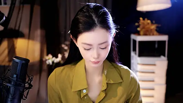 Snapshot of Ocean--Lili chatting on April 2026 02:11:02 PM Ocean--Lili online show from April 2026 02:11:02 PM