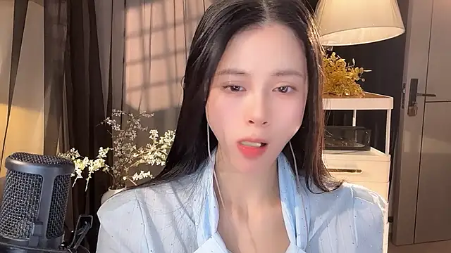 Snapshot of Ocean--Lili chatting on April 2026 05:30:01 PM Ocean--Lili online show from April 2026 05:30:01 PM