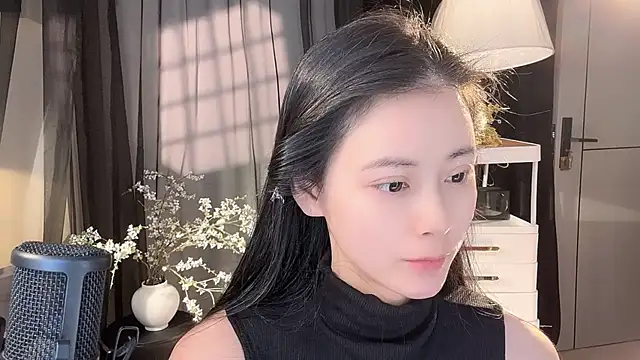 Snapshot of Ocean--Lili chatting on April 2026 02:12:02 PM Ocean--Lili online show from April 2026 02:12:02 PM