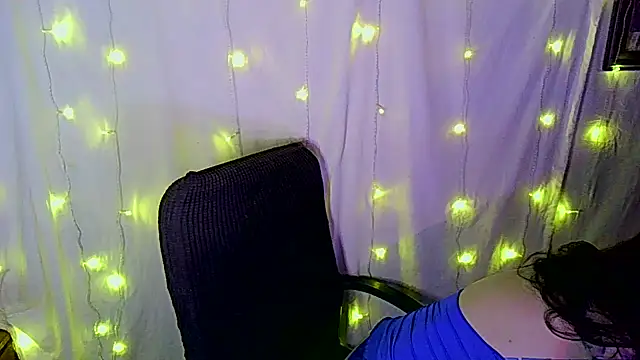 Victoria Marks online show from October 2025 03:23:02 PM