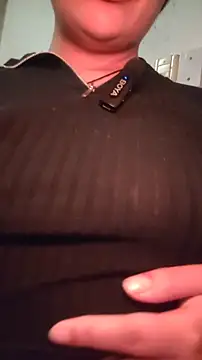 Snapshot of ZaraHoney chatting on November 2025 07:52:01 AM ZaraHoney online show from November 2025 07:52:01 AM