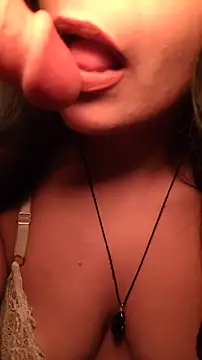Snapshot of ZaraHoney chatting on March 2026 06:19:01 AM ZaraHoney online show from March 2026 06:19:01 AM