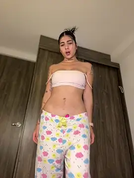 Sarasanders 4 online show from January 2025 02:58:02 AM