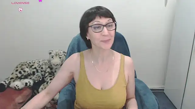 Ammillia online show from February 2025 05:58:02 AM