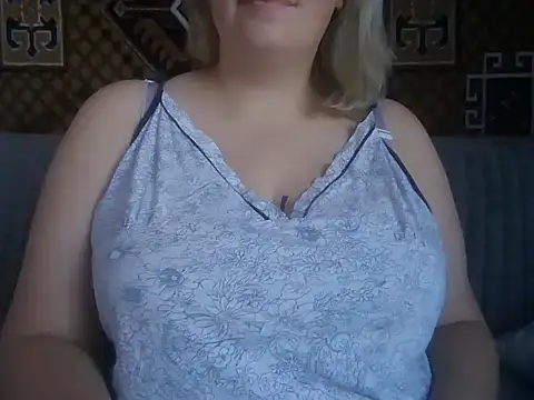 Diana Britt online show from September 2025 06:02:01 AM