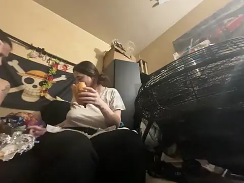 Snapshot of Snowbunnycake_131 chatting on March 2026 03:12:01 AM Snowbunnycake 131 online show from March 2026 03:12:01 AM