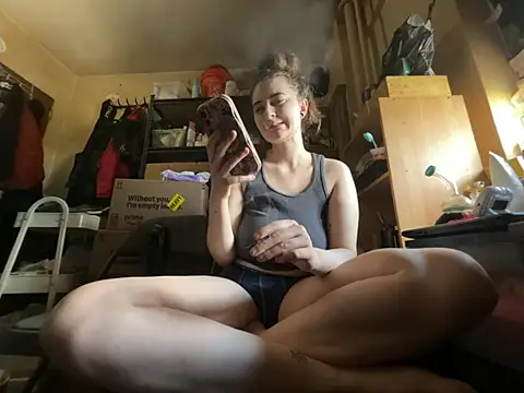 Snapshot of Snowbunnycake_131 chatting on June 2026 09:05:02 PM Snowbunnycake 131 online show from June 2026 09:05:02 PM