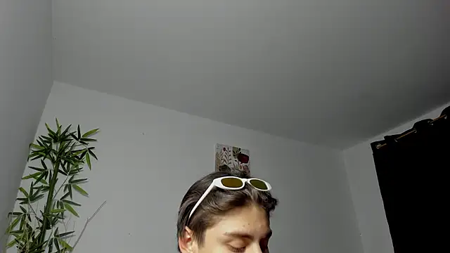 Giordano Russo online show from February 2025 11:16:01 PM