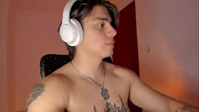 Giordano Russo online show from December 2025 08:27:01 PM