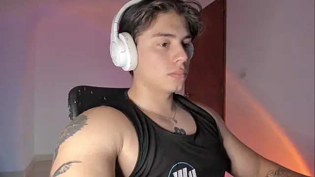 Giordano Russo online show from March 2026 11:56:02 PM