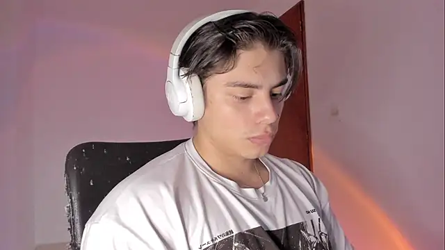 Giordano Russo online show from March 2026 05:23:02 PM