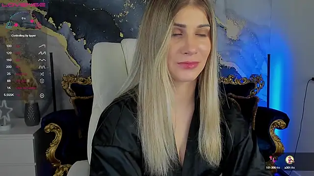 Snapshot of CassandraGood chatting on December 2024 10:46:02 AM CassandraGood online show from December 2024 10:46:02 AM