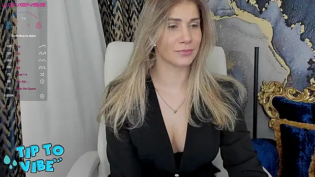 Snapshot of CassandraGood chatting on December 2024 03:55:02 AM CassandraGood online show from December 2024 03:55:02 AM