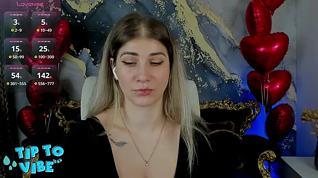 Snapshot of CassandraGood chatting on February 2025 10:44:02 AM CassandraGood online show from February 2025 10:44:02 AM