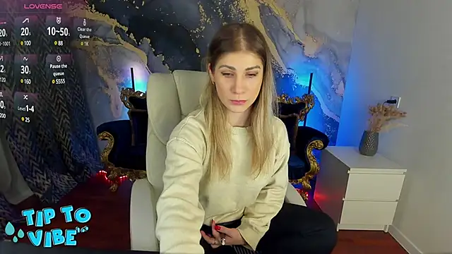 Snapshot of CassandraGood chatting on March 2025 08:27:01 PM CassandraGood online show from March 2025 08:27:01 PM