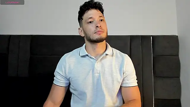 alejandro  2 online show from April 2026 06:36:02 PM