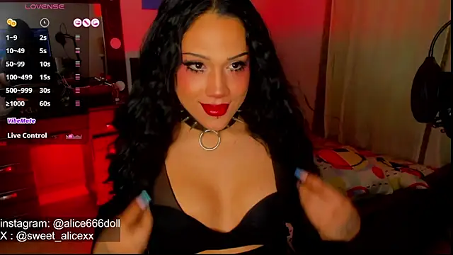 Snapshot of SWEET_ALICEXX chatting on February 2026 06:57:01 PM SWEET ALICEXX online show from February 2026 06:57:01 PM