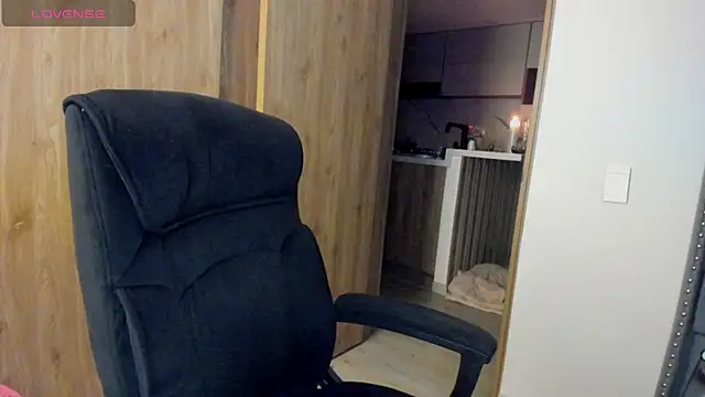 keyn laurent 1 online show from February 2025 11:55:01 PM