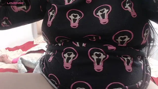 AmmyCollins online show from October 2025 02:17:01 AM