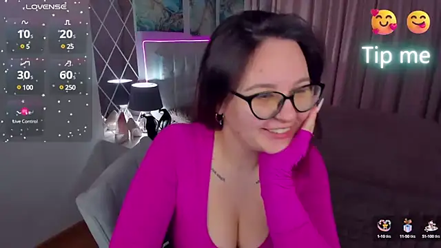 EsterLogan online show from January 2025 08:54:02 AM