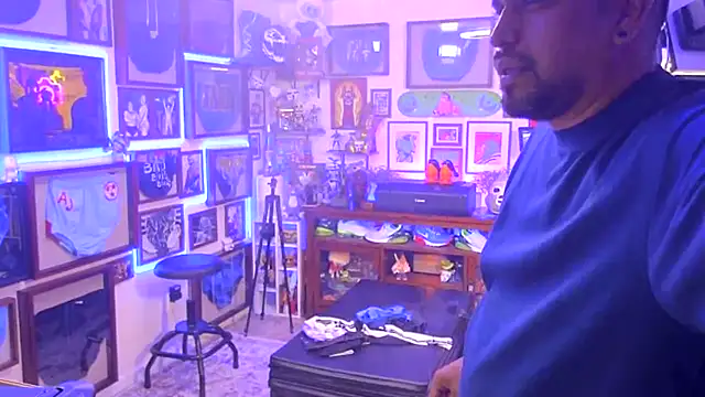 Briefs bud online show from November 2025 01:27:01 AM